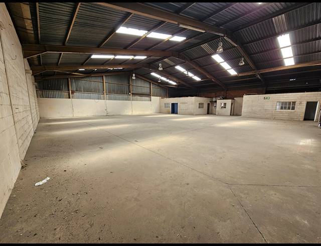 668M² FACTORY TO LET IN ANDERBOLT